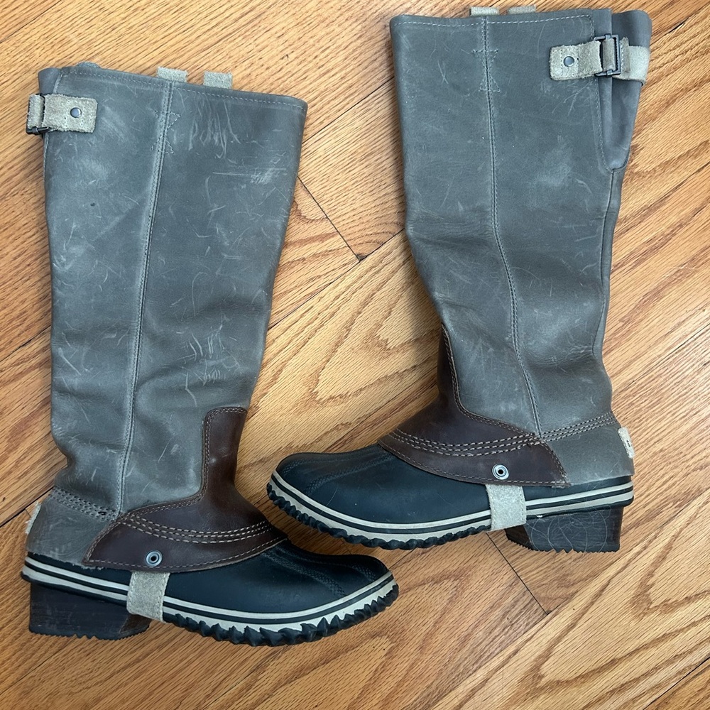 Sorel leather duck boots